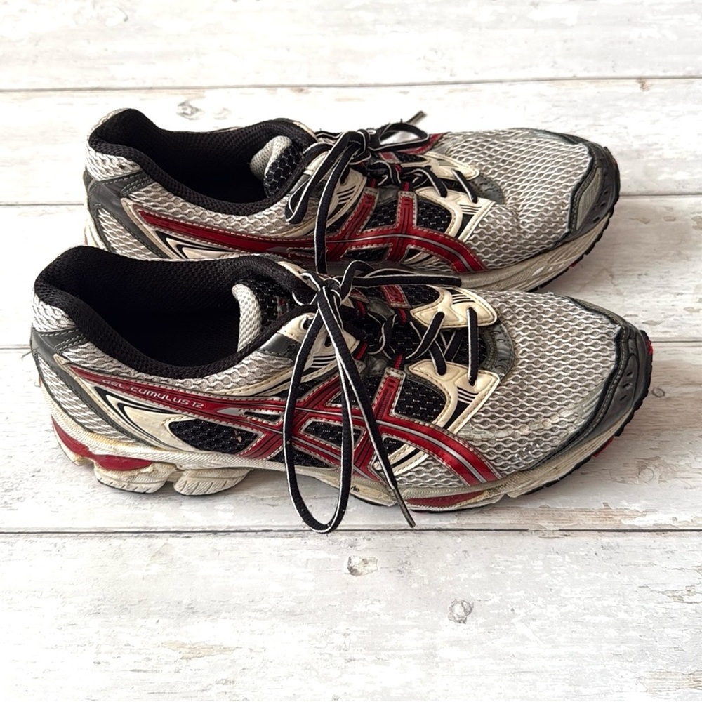 ASICS Men’s 10.5 Running Shoe Sneakers Gel Cumulus 12 Black Red